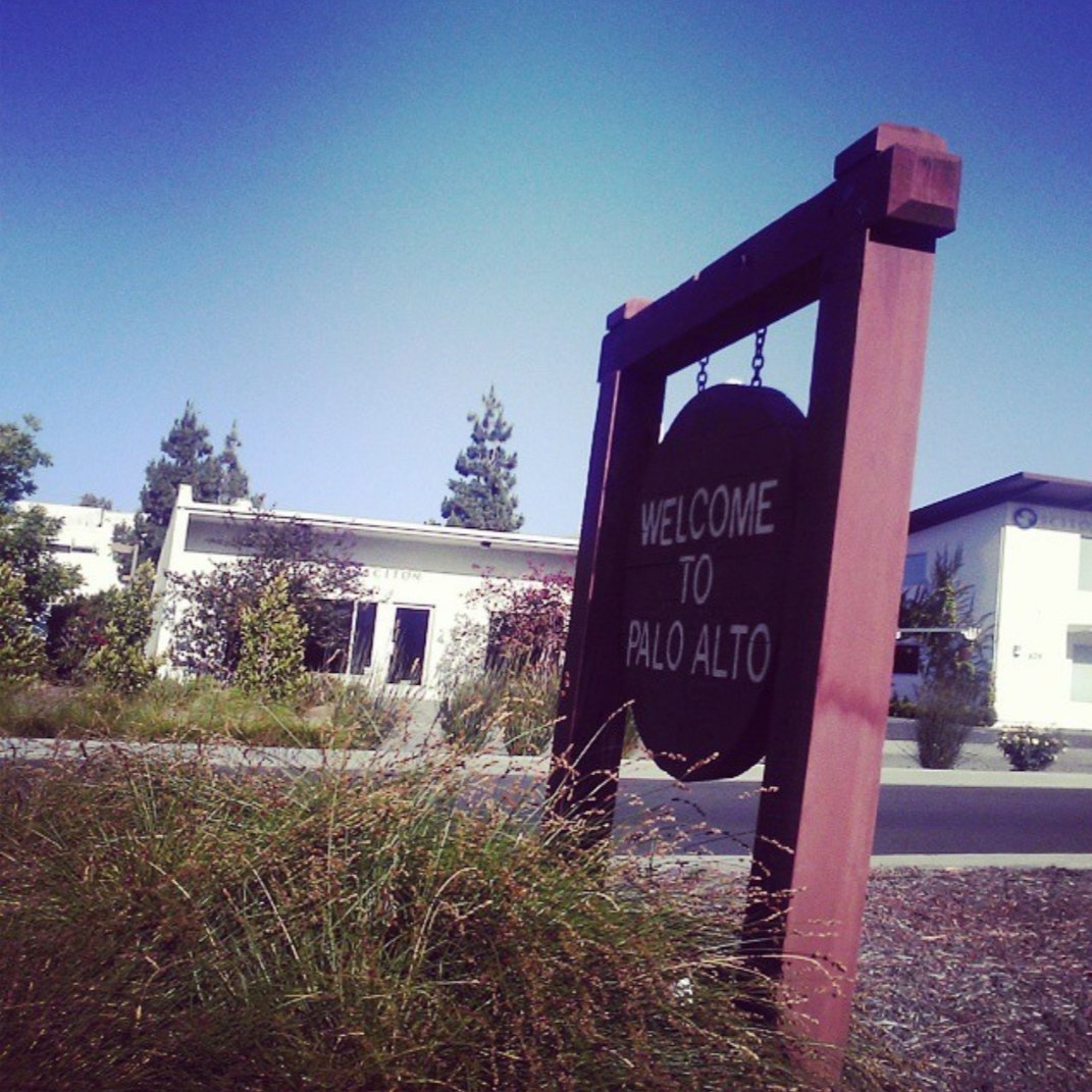 Welcome to Palo Alto sign, near UserTesting's office